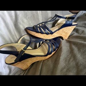 Ellen Tracy platform sandals